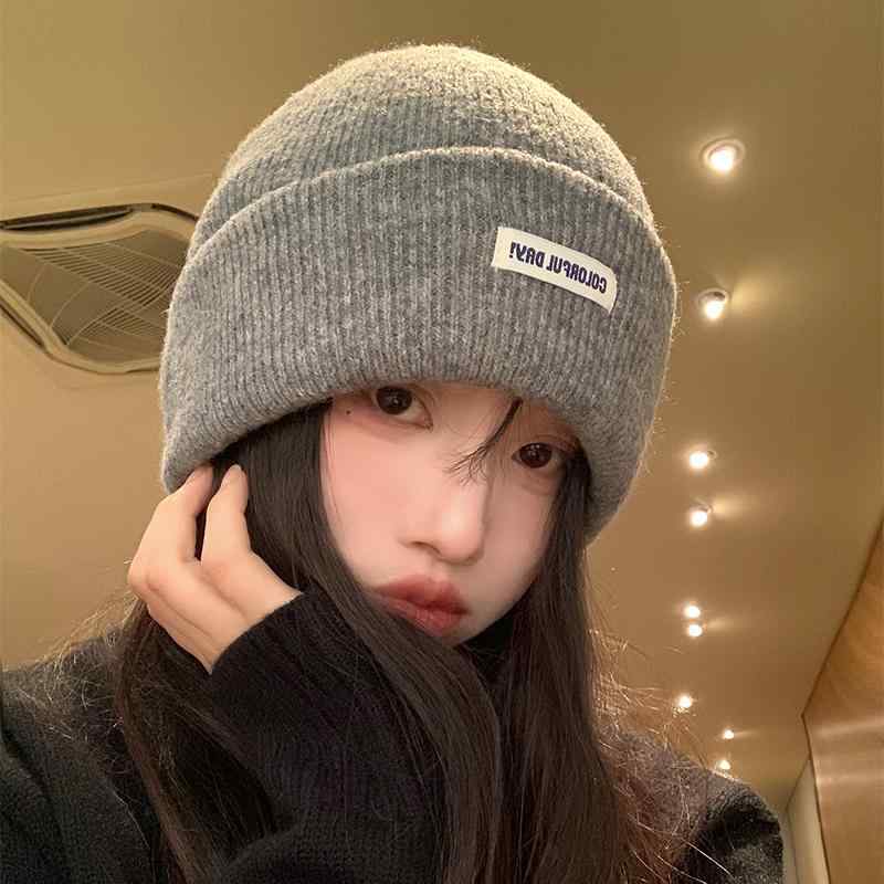 春 コーデ レディース ファッション オシャレ アイテム カワイイ コーデ シンプル きれいめ ナチュラル 上品カジュアル 女性用 婦人服 グレー ウール ニット 帽子 ゆったり 耳保護 帽子