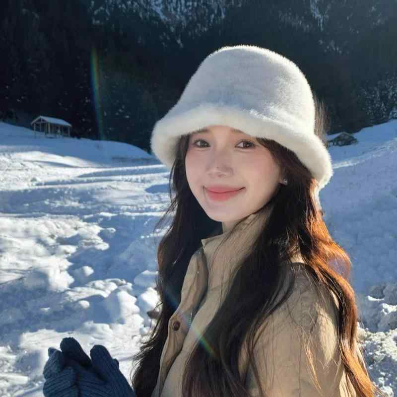 春 コーデ レディース ファッション オシャレ アイテム カワイイ コーデ シンプル きれいめ ナチュラル 上品カジュアル 女性用 婦人服 秋 白 帽子 ウサギ ファー フィッシャーマン ハット 韓国ファッション 快適 バケット