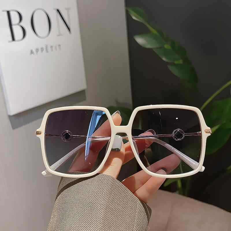 春 コーデ レディース ファッション オシャレ アイテム カワイイ コーデ シンプル きれいめ ナチュラル..