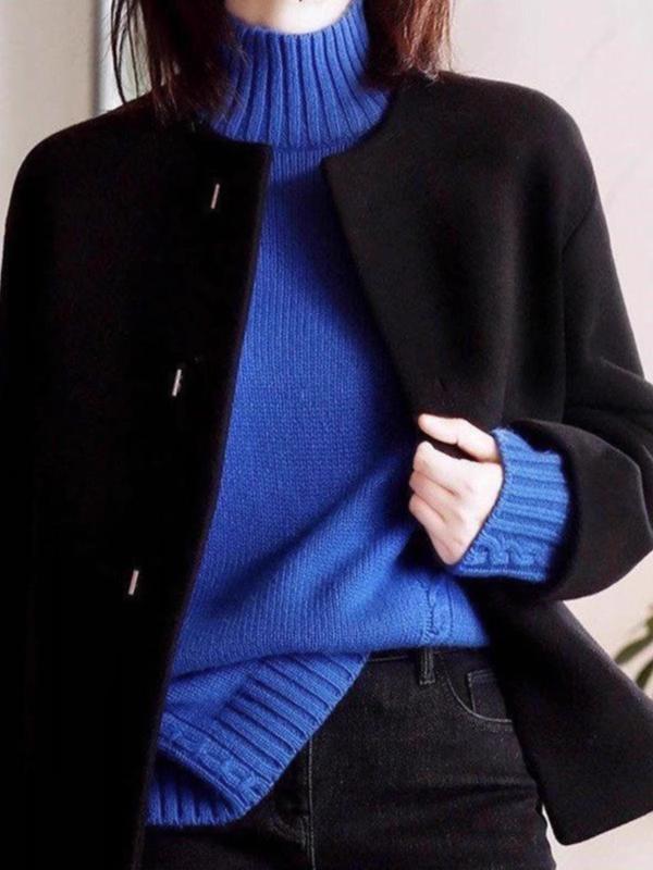 春 コーデ レディース ファッション オシャレ カワイイ シンプル きれいめ ナチュラル 上品カジュアル 婦人服 セーター クラインブルー 厚手 レイヤリング シャツ