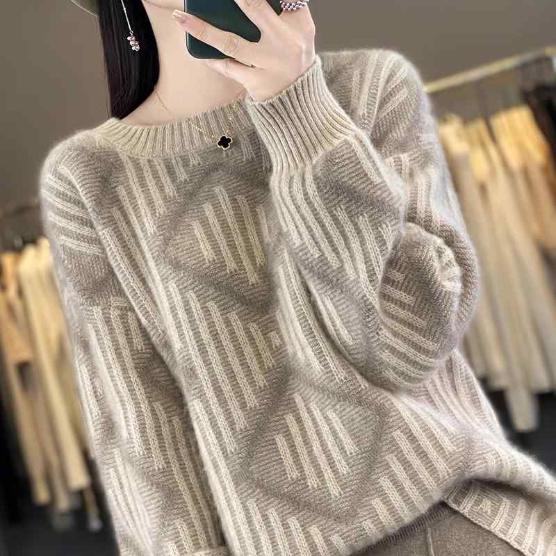 春 コーデ レディース ファッション オシャレ カワイイ シンプル きれいめ ナチュラル 上品カジュアル 婦人服 ラウンドネック プルオーバー セーター カラーマッチング 厚手 ゆったり 快適 ニット トップス