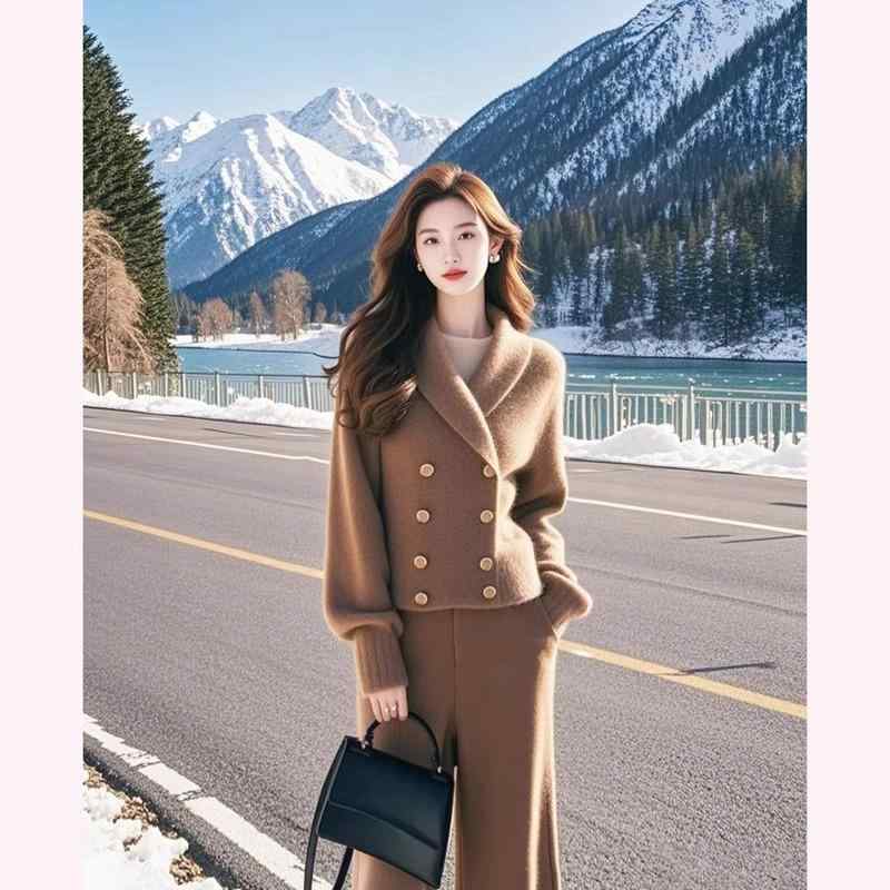 春 コーデ レディース ファッション オシャレ カワイイ シンプル きれいめ ナチュラル 上品カジュアル 婦人服 シンプル パンツ 通勤ウェア ライト ハイエンド ブラウン セーター ジャケット スーツ