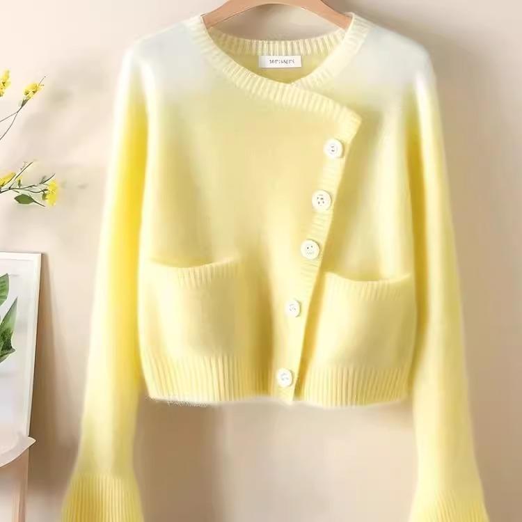 春 コーデ レディース ファッション オシャレ カワイイ シンプル きれいめ ナチュラル 上品カジュアル 婦人服 グラデーション イエロー セーター カーディガン ソフト ニット トップス