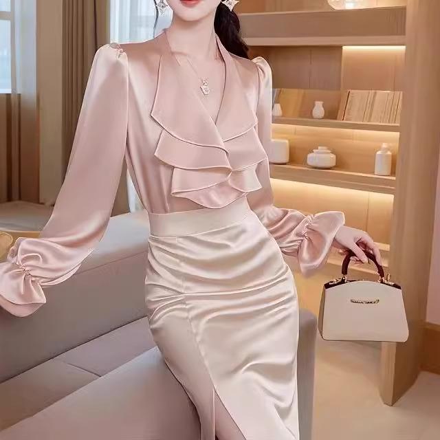 春 コーデ レディース ファッション オシャレ カワイイ シンプル きれいめ ナチュラル 上品カジュアル 婦人服 ハイエンド ピンク サテンシャツ ハーフ スカート