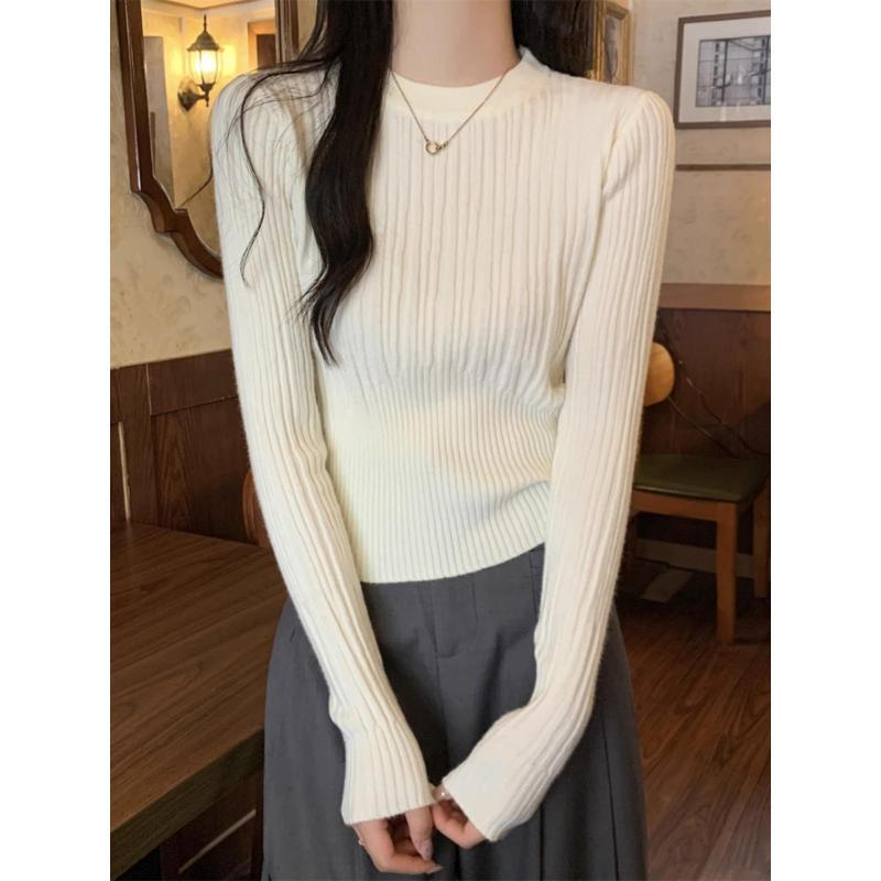 春 コーデ レディース ファッション オシャレ カワイイ シンプル きれいめ ナチュラル 上品カジュアル 婦人服 ニット レイヤリング セーター スリムフィット 快適 ラウンドネック インナー