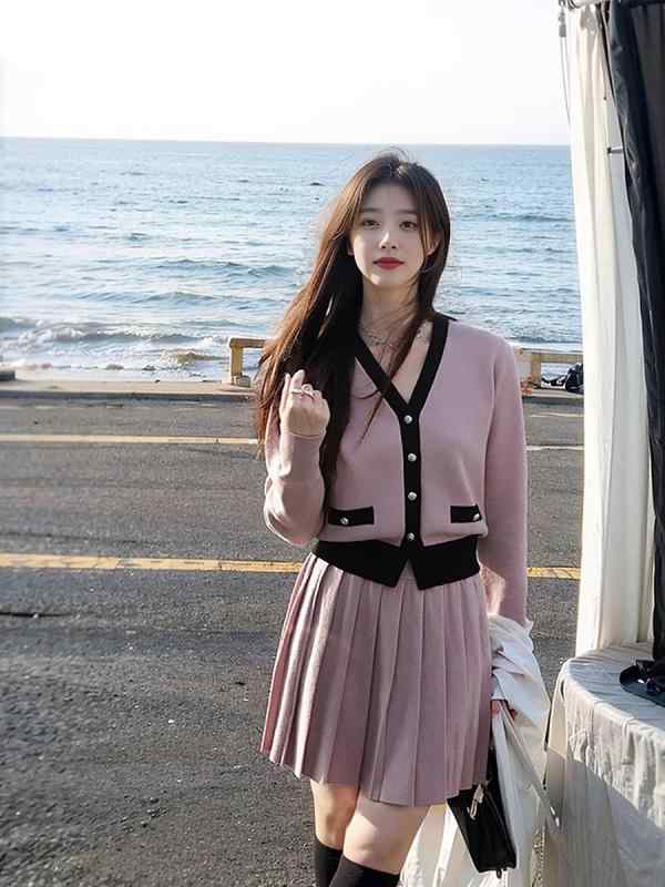 春 コーデ レディース ファッション オシャレ カワイイ シンプル きれいめ ナチュラル 上品カジュアル 婦人服 フレンチ ジェントル スリム ニット カーディガン プリーツスカート