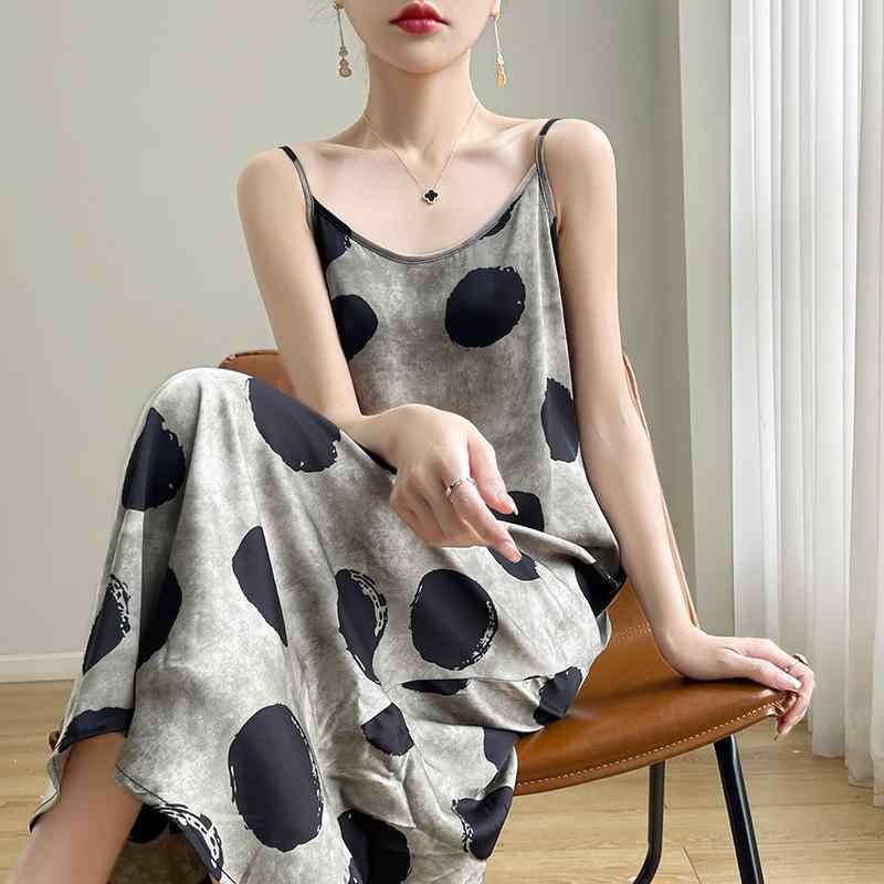 春 コーデ レディース ファッション オシャレ カワイイ シンプル きれいめ ナチュラル 上品カジュアル 婦人服 フレンチ 水玉 スカート ドレス 夏 サテン ロング カバー スリム Aライン