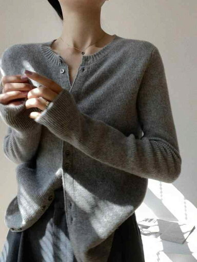 春 コーデ レディース ファッション オシャレ カワイイ シンプル きれいめ ナチュラル 上品カジュアル 婦人服 スリム セーター ジャケット ニット ベース レイヤー トップス グレー シック ラウンドネック カーディガン 春 コーデ レディース ファッション オシャレ カワイイ シンプル きれいめ ナチュラル 上品カジュアル 婦人服 スリム セーター ジャケット ニット ベース レイヤー トップス グレー シック ラウンドネック カーディガン