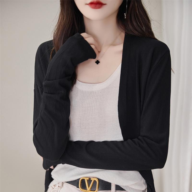 春 コーデ レディース ファッション オシャレ カワイイ シンプル きれいめ ナチュラル 上品カジュアル 婦人服 夏 日焼け防止 チョッキ チャイナドレス スカート ストール 薄手 ニット カーディガン ジャケット ブラウス