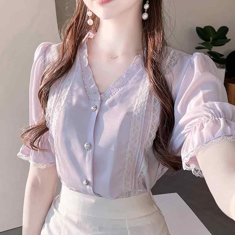 春 コーデ レディース ファッション オシャレ カワイイ シンプル きれいめ ナチュラル 上品カジュアル 婦人服 シャツ 夏 レース 紫 半袖 トップス