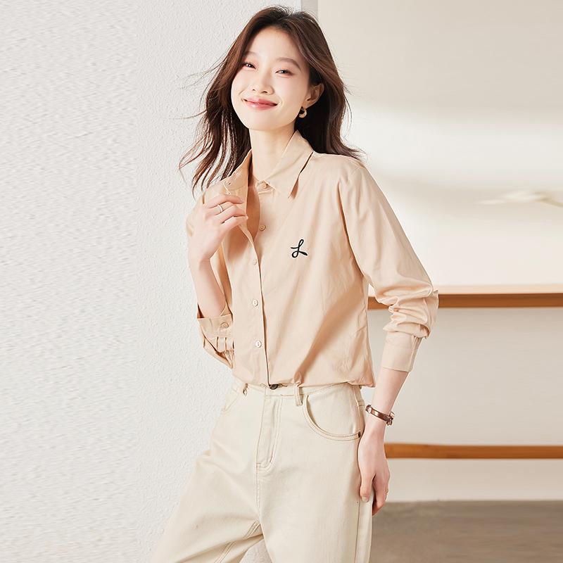 春 コーデ レディース ファッション オシャレ カワイイ シンプル きれいめ ナチュラル 上品カジュアル 婦人服 アプリコット シャツ 通勤ウェア 長袖