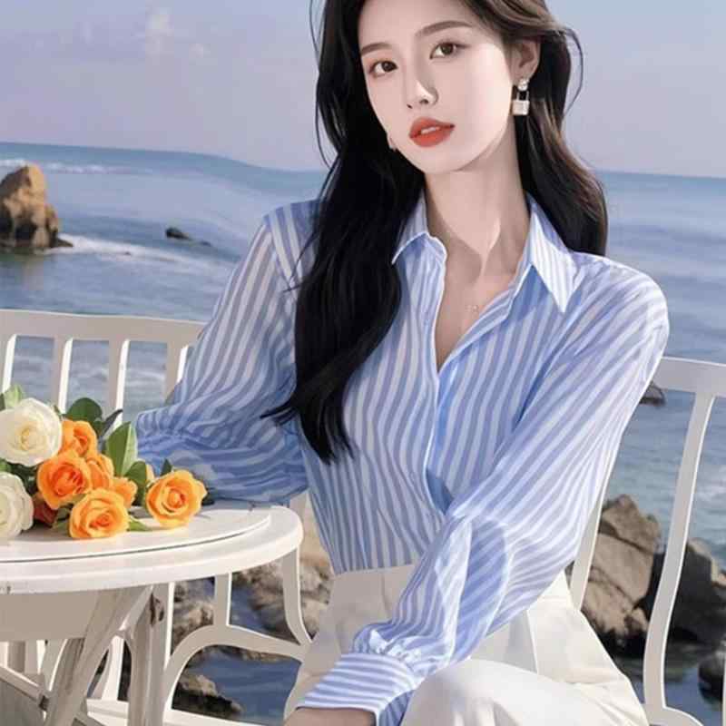 Rakuten - 春 コーデ レディース ファッション オシャレ カワイイ シンプル きれいめ ナチュラル 上品カジュアル 婦人服 フレンチ ハイエンド ブルー 長袖 ストライプ シャツ トップス