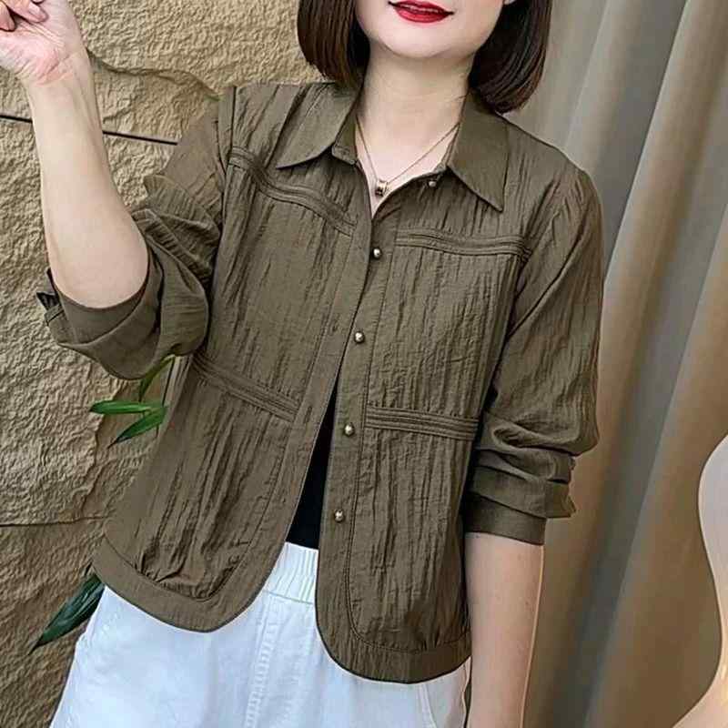 春 コーデ レディース ファッション オシャレ カワイイ シンプル きれいめ ナチュラル 上品カジュアル 婦人服 シャツ レッド ゆったり 快適 ウェア