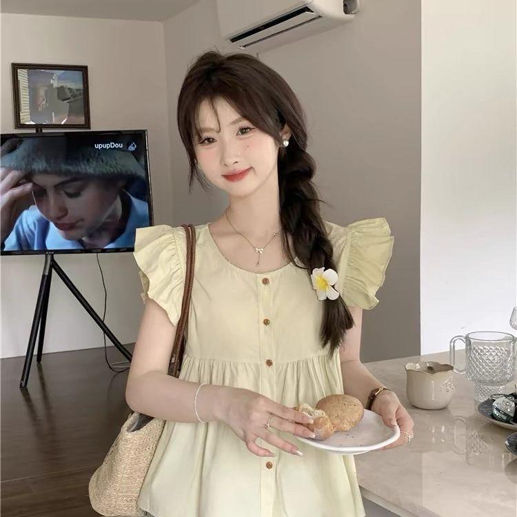 春 コーデ レディース ファッション オシャレ カワイイ シンプル きれいめ ナチュラル 上品カジュアル 婦人服 コットン クラシック フリル フライング スリーブ ベスト シャツ 夏 スリム トップス