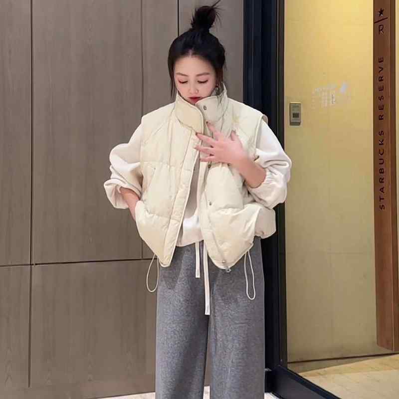 春 コーデ レディース ファッション オシャレ カワイイ シンプル きれいめ ナチュラル 上品カジュアル 婦人服 ダウン ベスト アウターウェア 防寒 ジャケット
