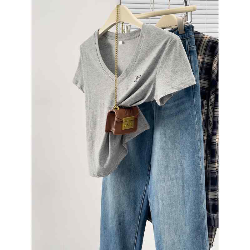 春 コーデ レディース ファッション オシャレ カワイイ シンプル きれいめ ナチュラル 上品カジュアル 婦人服 グレー Vネック 半袖 Tシャツ 夏 トップス(4)