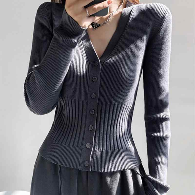 春 コーデ レディース ファッション オシャレ カワイイ シンプル きれいめ ナチュラル 上品カジュアル 婦人服 グレー Vネック ニット カーディガン スリム セーター ジャケット インナートップ