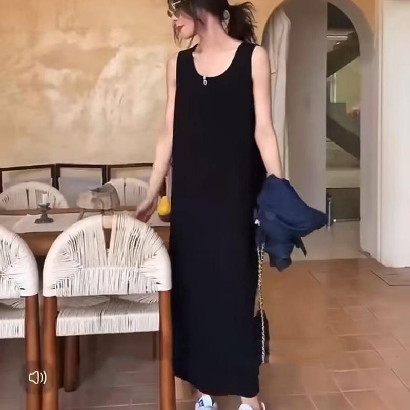 春 コーデ レディース ファッション オシャレ カワイイ シンプル きれいめ ナチュラル 上品カジュアル 婦人服 ハイエンド 黒 ニット クロス キャミソール スカート 夏 ゆったり インナー ロング