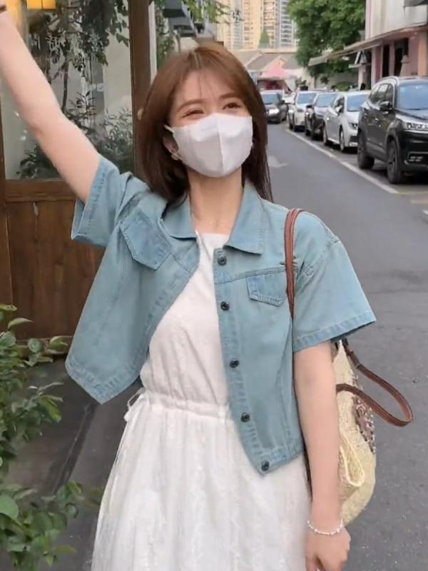 春 コーデ レディース ファッション オシャレ カワイイ シンプル きれいめ ナチュラル 上品カジュアル 婦人服 半袖 デニムシャツ 夏 カジュアル トップス ストール ベスト コート 薄手