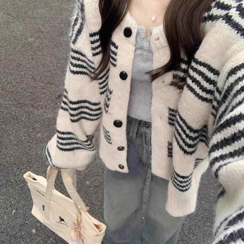 乐天商城 - 春 コーデ レディース ファッション オシャレ カワイイ シンプル きれいめ ナチュラル 上品カジュアル 婦人服 黒 白 ストライプ アウターウェア セーター ジャケット ニット ゆったり カーディガン