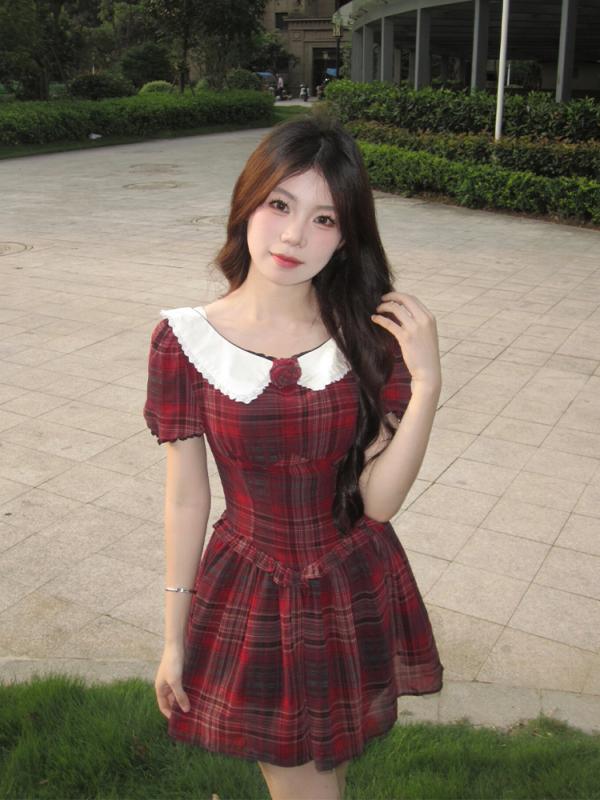 春 コーデ レディース ファッション オシャレ カワイイ シンプル きれいめ ナチュラル 上品カジュアル 婦人服 スリム ウエスト Aライン スカート フレンチ クラシック ドール カラー チェック柄 ドレス