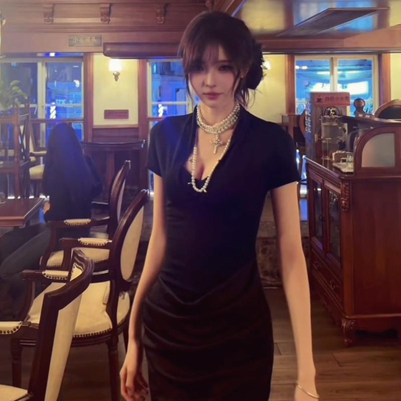 Pleats - 春 コーデ レディース ファッション オシャレ カワイイ シンプル きれいめ ナチュラル 上品カジュアル 婦人服 ライト ブラック Vネック プリーツ ワンピース 夏 ハイエンド スリムフィット スリット ロング スカート