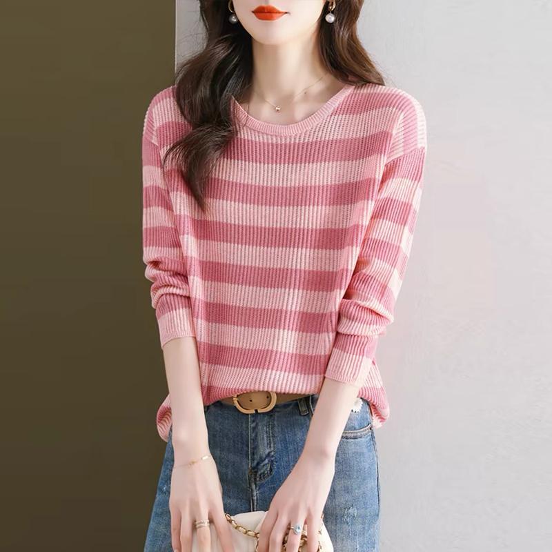 春 コーデ レディース ファッション オシャレ カワイイ シンプル きれいめ ナチュラル 上品カジュアル 婦人服 ゆったり レイヤリング シャツ セーター トップス ストライプ 長袖 T