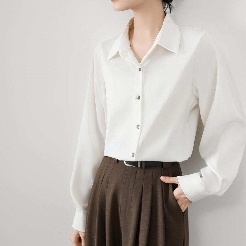 Rakuten - 春 コーデ レディース ファッション オシャレ カワイイ シンプル きれいめ ナチュラル 上品カジュアル 婦人服 ホワイト シャツ ゆったり 通勤ウェア トップス 快適 OL 長袖