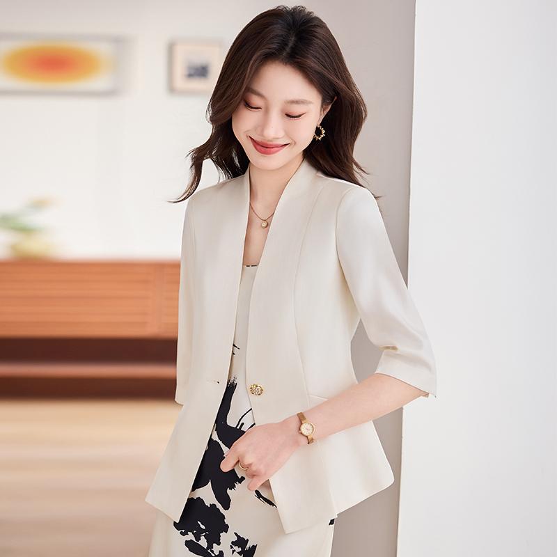 春 コーデ レディース ファッション オシャレ カワイイ シンプル きれいめ ナチュラル 上品カジュアル 婦人服 ハイエンド カラー スーツ ジャケット 夏 カジュアル スーツ トップス