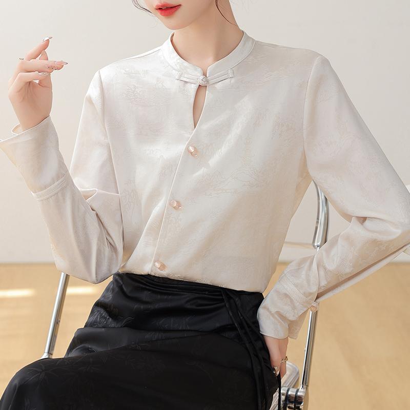 春 コーデ レディース ファッション オシャレ カワイイ シンプル きれいめ ナチュラル 上品カジュアル 婦人服 シャツ アセテート インナートップ かっこいい