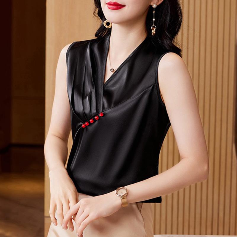 春 コーデ レディース ファッション オシャレ カワイイ シンプル きれいめ ナチュラル 上品カジュアル 婦人服 サテン ベスト スーツ 大きいサイズ インナーウェア レイヤリング トップス シャツ