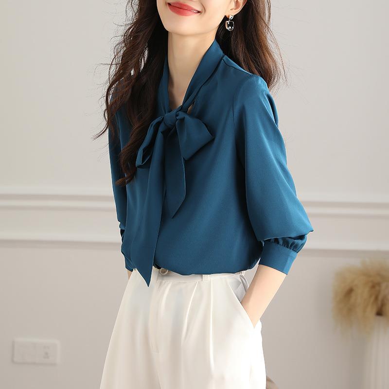 春 コーデ レディース ファッション オシャレ カワイイ シンプル きれいめ ナチュラル 上品カジュアル 婦人服 シャツ 長袖 白 トップス..