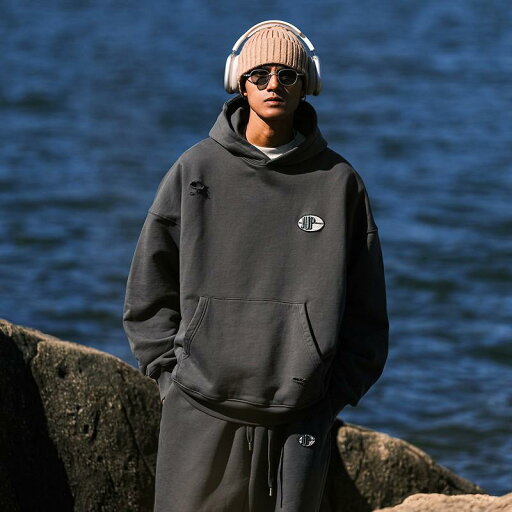 春 コーデ メンズ 用 服 シンプル ファッション オシャレ 大人 かっこいい 紳士服 プルオーバー フード付き ジャケット スウェットシャツ カジュアル 通勤スタイル ね着コーデ ゆったりシルエット 軽アウター 春 コーデ メンズ 用 服 シンプル ファッション オシャレ 大人 かっこいい 紳士服 プルオーバー フード付き ジャケット スウェットシャツ カジュアル 通勤スタイル ね着コーデ ゆったりシルエット 軽アウター