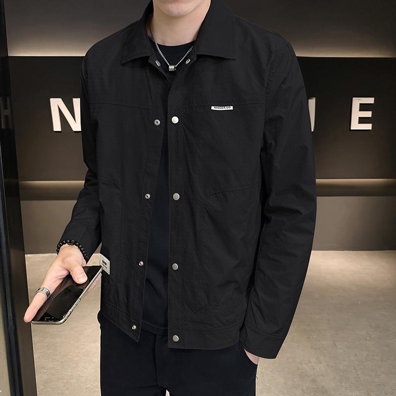 春 コーデ メンズ 用 服 シンプル ファッション オシャレ 大人 かっこいい 紳士服 スリム ジャケット 無地 ワークジャケット 春秋 カジュアル 通勤スタイル 重ね着コーデ ゆったりシルエット 軽アウター