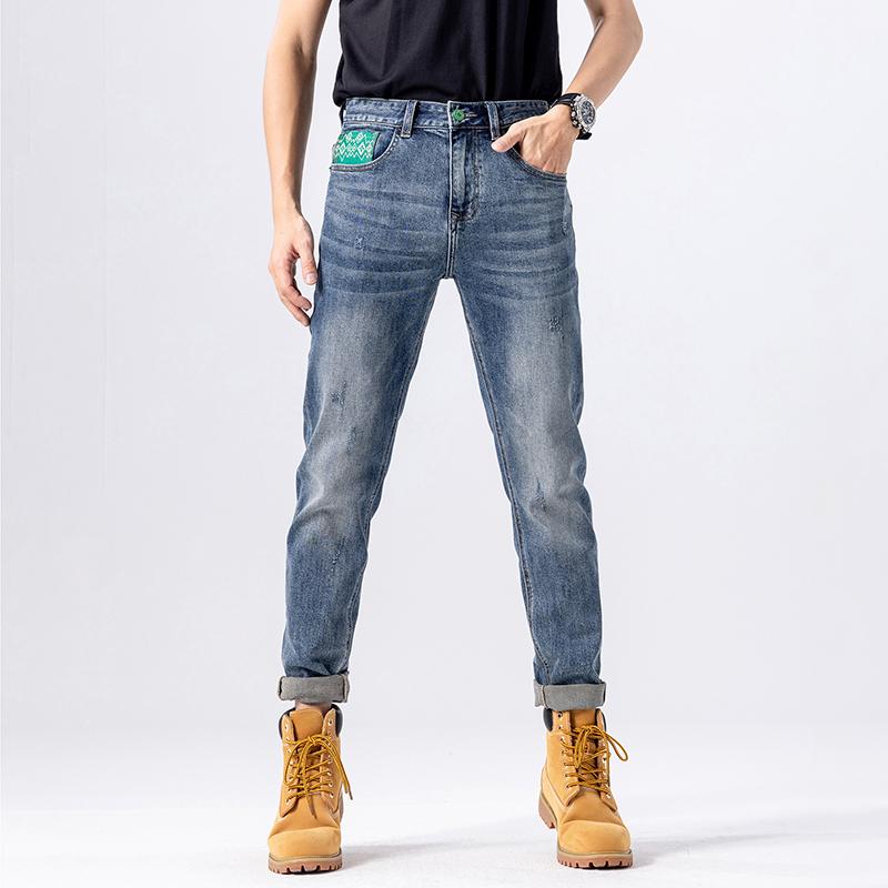 春 コーデ メンズ 用 服 シンプル ファッション オシャレ 大人 紳士服 スキニー ジーンズ パンツ ブルー スリムフィット カジュアル 通勤スタイル 重ね着コーデ ゆったりシルエット 快適フィット 動きやすい デイリー