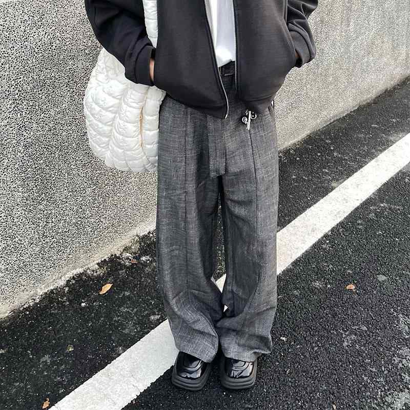 春 コーデ メンズ 用 服 シンプル ファッション オシャレ 大人 紳士服 アメリカン ストリート カジュアル ワイド パンツ ドレープ カジュアル 通勤スタイル 重ね着コーデ ゆったりシルエット 快適フィット 動きやすい デイリー