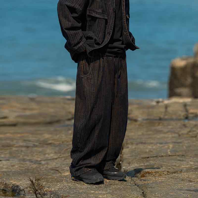 春 コーデ メンズ 用 服 シンプル ファッション オシャレ 大人 かっこいい 紳士服 カジュアル ゆったり ワイド パンツ ドレープ 秋 カジュアル 通勤スタイル 重ね着コーデ ゆったりシルエット 快適フィット 動きやすい デイリー