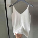 春 コーデ レディース ファッション オシャレ カワイイ シンプル きれいめ ナチュラル 上品カジュアル 婦人服 ホワイト カラー 夏 スリム キャミソール インナー Vネック 無地 レイヤリング シャツ