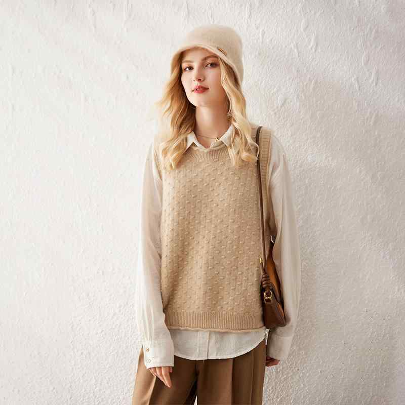 春 コーデ レディース ファッション オシャレ カワイイ シンプル きれいめ ナチュラル 上品カジュアル 婦人服 ベスト ラウンドネック ノースリーブニット セーター