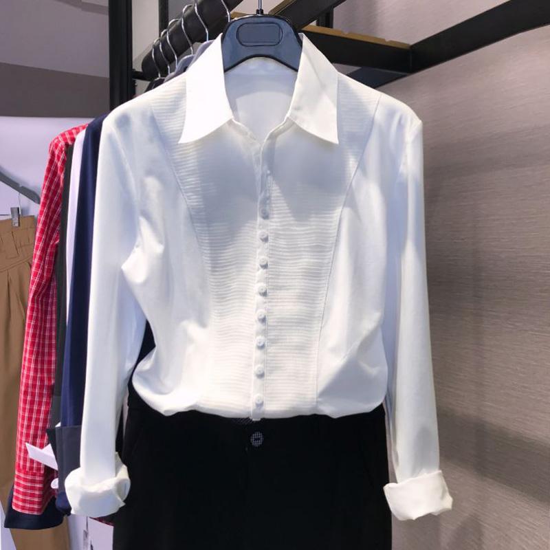 春 コーデ レディース ファッション オシャレ カワイイ シンプル きれいめ ナチュラル 上品カジュアル 婦人服 ホワイト カラー ストレッチシャツ スリムフィット ボトム 長袖 シャツ