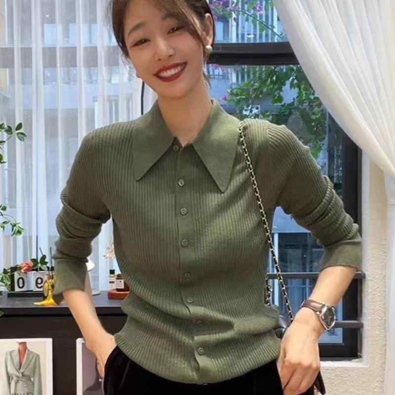 春 コーデ レディース ファッション オシャレ カワイイ シンプル きれいめ ナチュラル 上品カジュアル 婦人服 ホワイト カラー スリムフィット ポロ 長袖 ニット カーディガン