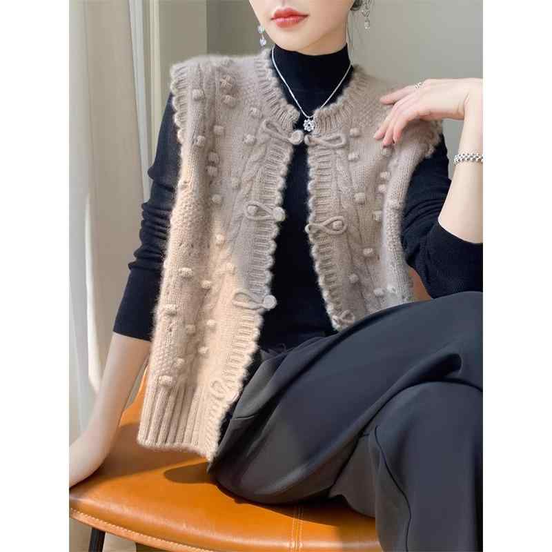 春 コーデ レディース ファッション オシャレ カワイイ シンプル きれいめ ナチュラル 上品カジュアル 婦人服 ジャカード ディスクボタン ニット ベスト ラウンドネック チョッキ ノースリーブ カーディガン ジャケット