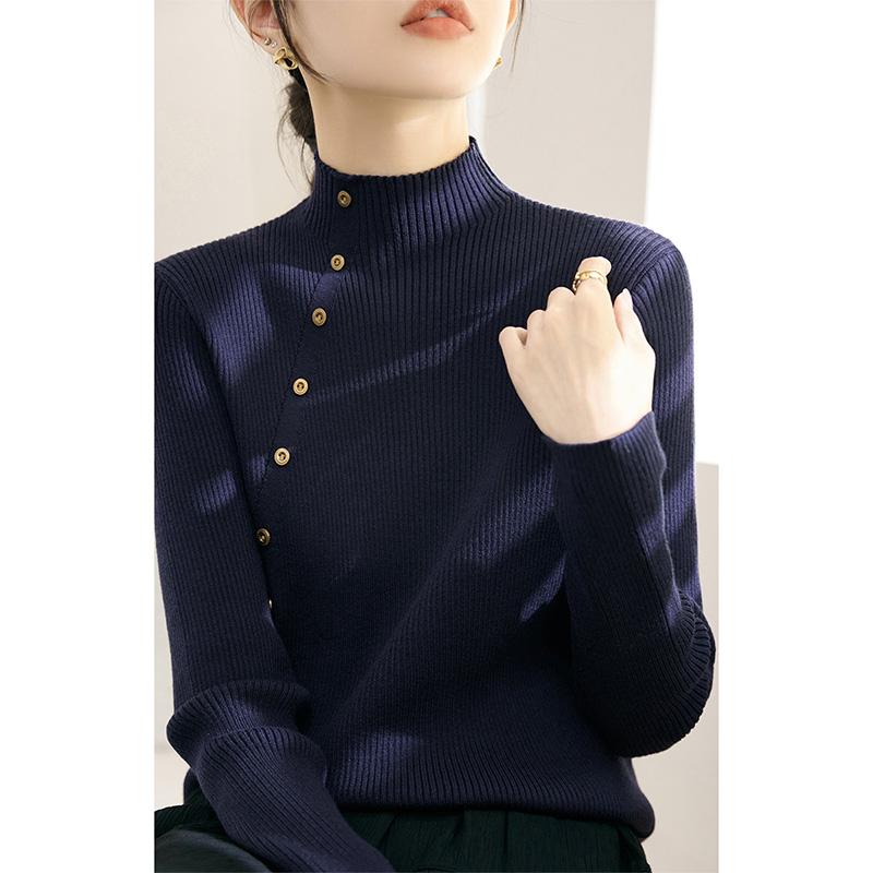 Turtleneck - 春 コーデ レディース ファッション オシャレ カワイイ シンプル きれいめ ナチュラル 上品カジュアル 婦人服 ネイビーブルー 長袖 セーター ボタン ハーフ タートルネック セーター スリム トップス