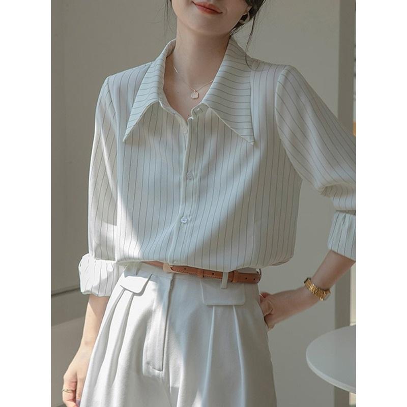 春 コーデ レディース ファッション オシャレ カワイイ シンプル きれいめ ナチュラル 上品カジュアル 婦人服 フレンチ風シック ストライプ 長袖 シャツ 通勤ウェア トップス