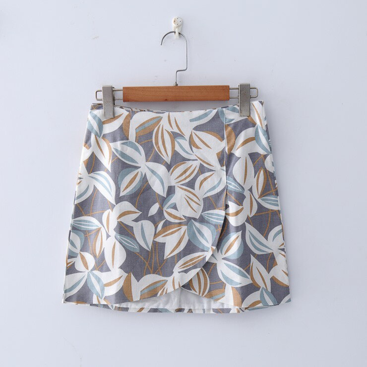 リーフ柄ミニスカート ■ スカート すかーと Skirt スカート ミディアム 膝丈 ひざ丈 膝上 ひざ上 膝下 ひざ下 レディース ショート丈 春 夏 秋 冬