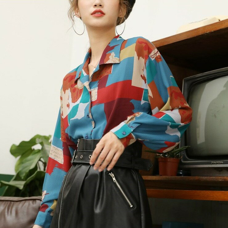 レトロシックプリントシャツ ■ シャツ かわいい ブラウス セレブ オフィス OL トップス 通勤 大人 冷房 レディース 春 夏 秋 冬