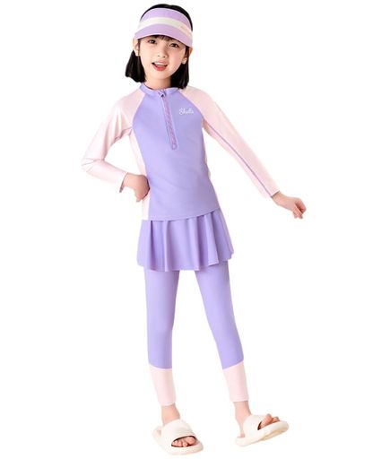 🌹【セット内容】トップス、長ズボン(ショートパンツとレギンス一体型)。 🌹【UVカット&amp;日焼け対策】UVカット生地を使用した長袖ラッシュガードとレギンスは、肌の露出を控え、有害な紫外線を効果的に遮断します。これにより、お子様の敏感な肌をしっかり守ることができます。手首や足首までカバーするデザインで、紫外線対策だけでなく、虫刺されやクラゲ対策、擦り傷防止にも役立ちます。 🌹【ママも安心のキッズ水着】蛍光増白剤不使用で、敏感肌のお子さまにも安心してお使いいただけます。環境に配慮したエコ染色技術を採用しており、色あせの心配もありません。さらに、紫外線からお肌を守る機能付きで、ママも安心! 🌹【高いデザイン性 】汗で身体を冷やさないための通気性·吸汗性·速乾性に加え、ストレッチ性能と軽量素材でアクティブな動きに対応します。素肌に着てもなめらかサラサラで肌触りのよい生地です。 🌹【大人気ビーチ、温泉ファッションが新登場】海·川·プールなどの公共施設やお家プールまでシーンによって着こなしを変えて着用でき、汎用性も抜群。女の子らしいキュートなデザインを散りばめながらも、子供なリラクシー感漂うカジュアルスタイル。