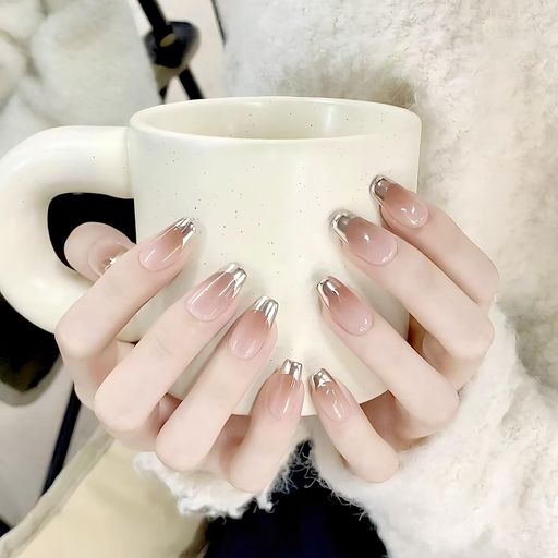 [NEURAD]ネイルチップ ショート 24枚入 ミラーパウダー グラデーション 付け爪 秋冬 フレンチスタイル ベージュカラー人気 和風 かわいい シンプル おしゃれ 成人式 入学式 卒業式 結婚式 花…