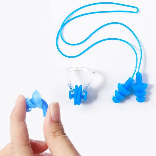 水泳用 【商品説明】この製品は水泳用の鼻栓耳栓で、紛失防止ロープ、鼻クリップ1個、耳栓2個、シリコンロープの合計1セットが付属しています。 ブルー 【商品サイズ】イヤホンの長さ25mm、幅15mm、高さ15mm、イヤホンの長さ、幅、高さは約17mm。1セットの総重量は18gです。 【特徴】イヤホンとノーズクリップは軽量で、キズなく精巧に作られており、イヤホンには紛失を防ぐ専用のシリコンコードが付属している。 【素材】耳栓とノーズクリップはシリコン製で、全体がソフトで柔軟性があり、耳や鼻を傷つけません。 【使用範囲】耳栓とノーズクリップは幅広い用途に使用できる。プールや海水浴でも使用でき、初心者にも適している。