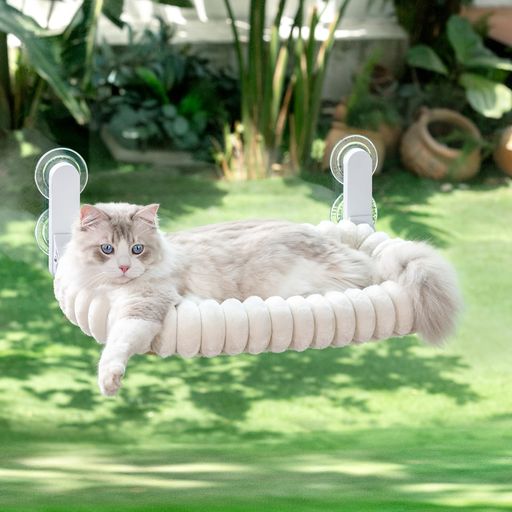 ペット用ベッド 折り畳み可能でクッション付き、二匹でも使用可能、吸盤力強化、洗濯可能、年間通して快適 【コンパクト折り畳み収納】従来の折り畳みハンモックからフレームをL形に改良、厚みがあるクッションカバーでも折り畳み可能。使用しない時窓にピッタリ収納可能なデザイン。必要な時のカーテンの閉まりに邪魔しない。53*30の広いスペースで大型ねこ2匹も活動自由(※吸盤を含む長さは58cmになり、購入前は窓枠のサイズを確認必要) 【一年間快適に過ごす】冬用ふかふかパイル地&amp;夏用メッシュの両面仕様。年間を通した快適温度管理できます。クッション式のベッド側はねこが大好きなお鍋形で、ふわふわの素材で冬には暖かい、1年間快適に過ごせます。【取外しやいカバー】マジックテープでカバーの装着と取外し簡単。洗濯可能でいつも清潔を保持できます。 【ロープなしでねこも愛用】吊りタイプのハンモックと違い、ロープがないため、猫が自由に転がれる安全空間を提供。飛び乗りor飛び降り時ロープで引っかかって怪我する危険を避けます。アクティブなねこでもおきにいり〜 【2倍の吸盤で吸引力UP】直径8.3cmの大型吸盤4つで作動。